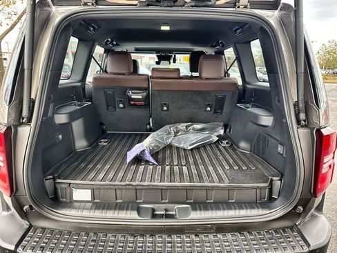 Used 2025 Toyota Land Cruiser image 32