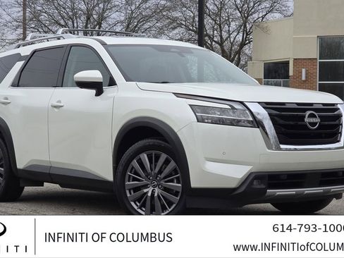 Used 2022 Nissan Pathfinder SL w/ SL Premium Package image 1