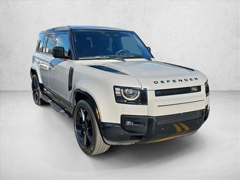 Used 2026 Land Rover Defender 110 X-Dynamic SE AWD/4WD image 3