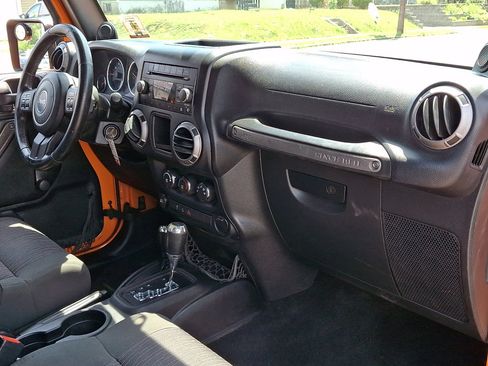 Used 2012 Jeep Wrangler Sport AWD/4WD image 11