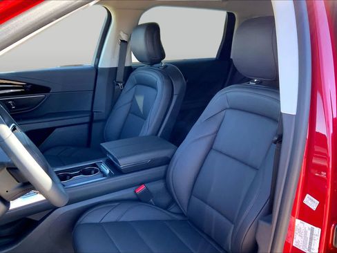 New 2026 Lincoln Nautilus Premier w/ Jet Appearance Package AWD/4WD image 9