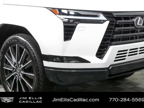 Used 2024 Lexus GX 550 w/ Accessory Package (2T) AWD/4WD image 38