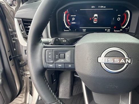 Used 2025 Nissan Rogue Platinum w/ Platinum Premium Package AWD/4WD image 23
