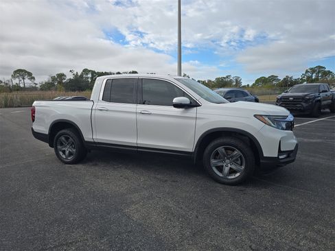 Used 2023 Honda Ridgeline RTL-E image 2