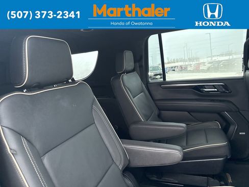 Used 2025 Chevrolet Suburban Premier image 20