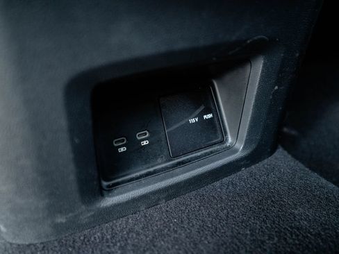 Used 2024 Volkswagen Atlas SE AWD/4WD image 34