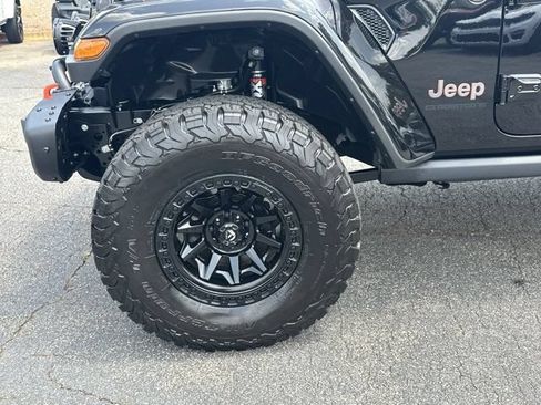 Certified 2025 Jeep Gladiator Mojave AWD/4WD image 13