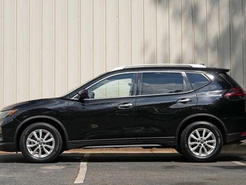 Used 2020 Nissan Rogue SV FWD image 8
