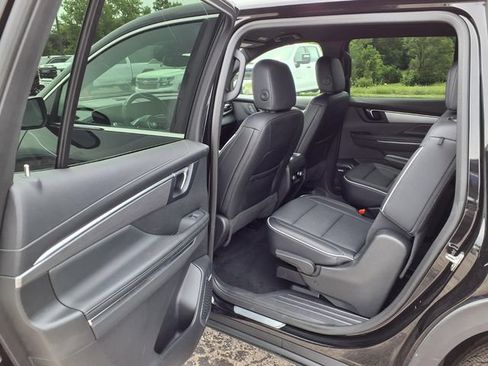 Used 2025 Buick Enclave Preferred AWD/4WD image 89