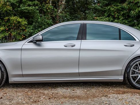 Used 2019 Mercedes-Benz S 560 Sedan w/ AMG Line Exterior image 2