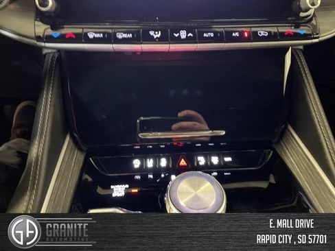 Used 2024 Jeep Wagoneer Series II AWD/4WD image 26