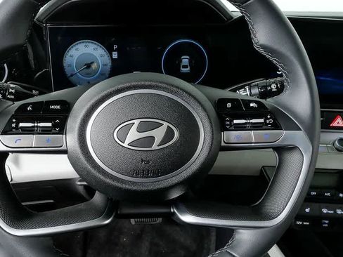 New 2026 Hyundai Elantra Limited image 39