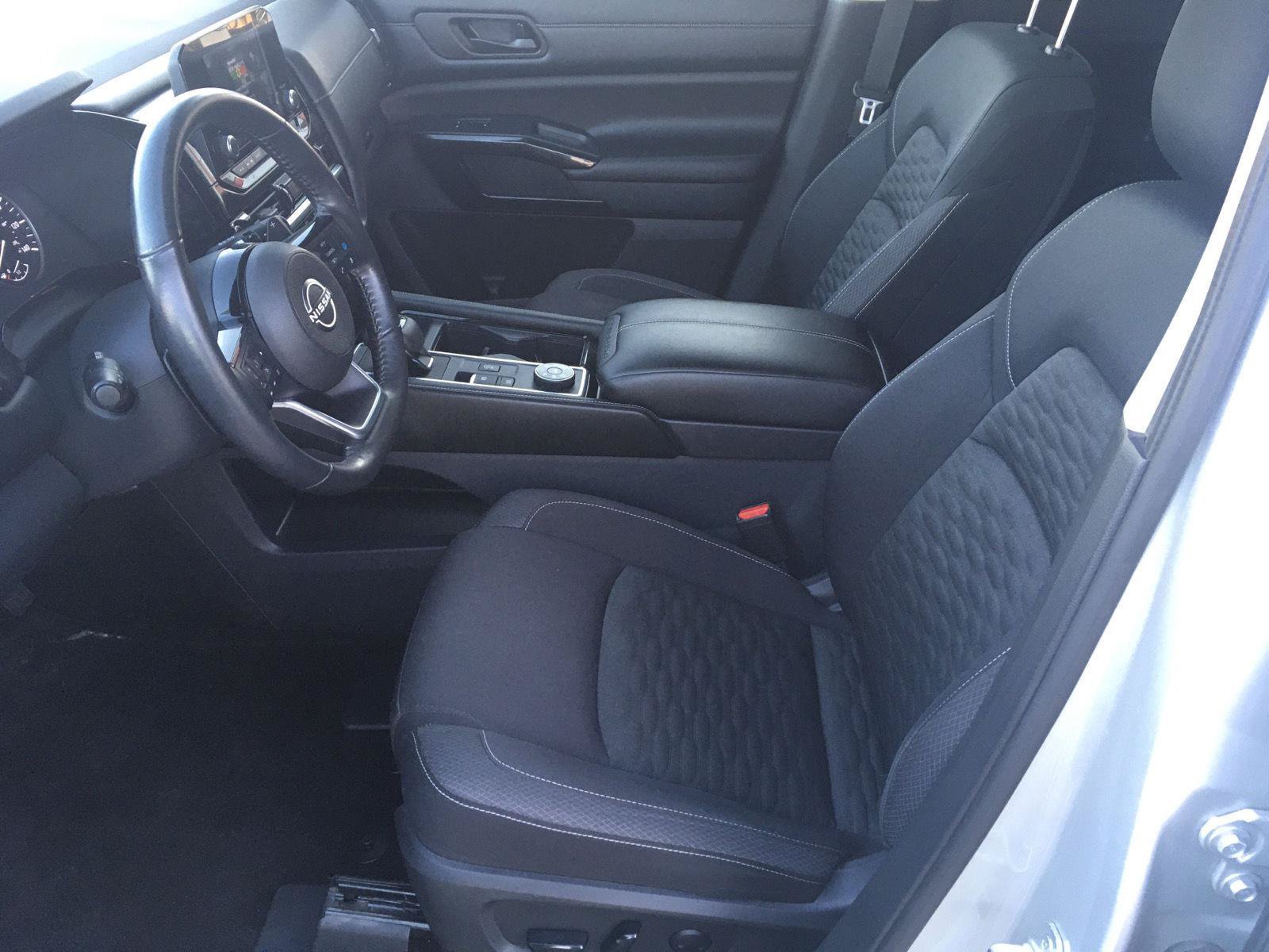 Used 2023 Nissan Pathfinder SV AWD/4WD image 28