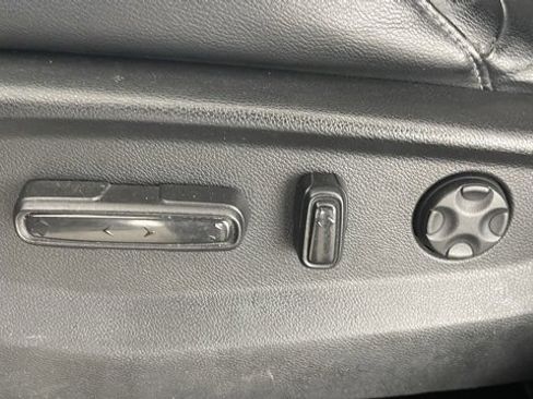 Used 2017 Honda CR-V Touring image 35