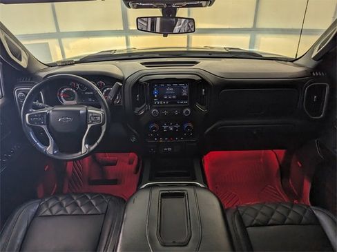 Used 2020 Chevrolet Silverado 1500 RST image 9