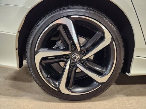 Used 2018 Honda Accord Sport image 24