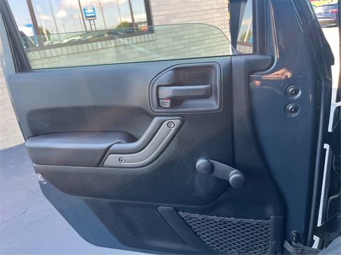 Used 2018 Jeep Wrangler Sport image 18