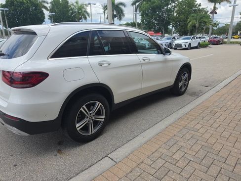 Used 2022 Mercedes-Benz GLC 300 image 9