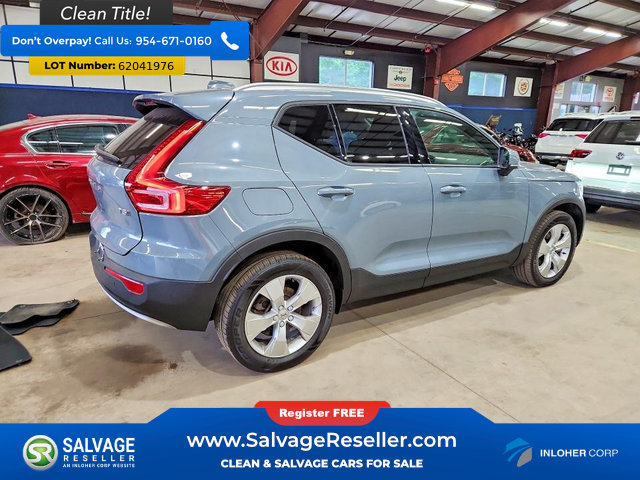 Used 2020 Volvo XC40 T5 Momentum AWD/4WD image 4