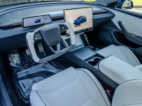 Used 2025 Tesla Model 3 Performance image 4