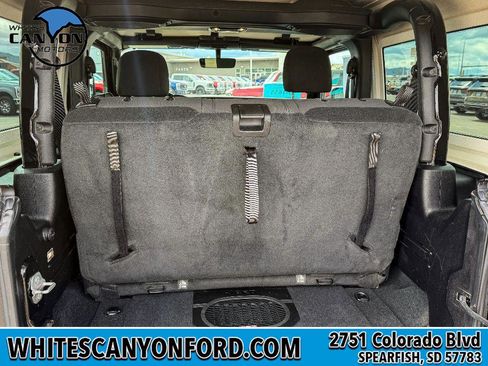 Used 2022 Jeep Wrangler Rubicon w/ LED Lighting Group AWD/4WD image 8