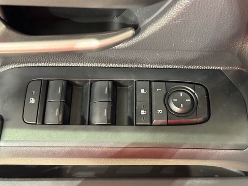 Used 2024 Toyota Tacoma Trailhunter image 15