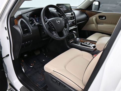 Used 2024 Nissan Armada SL w/ Captain's Chairs Package image 2