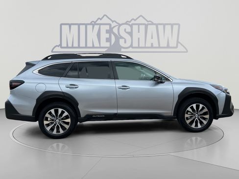 Used 2025 Subaru Outback Limited w/ Tech Package 3 AWD/4WD image 6