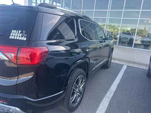 Used 2019 GMC Acadia Denali w/ Technology Package FWD image 4