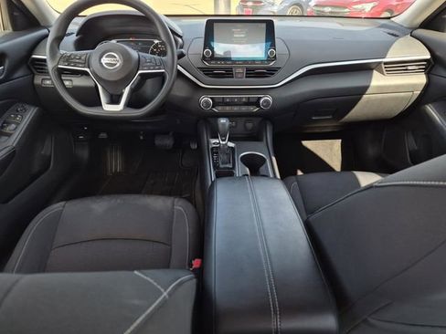 Used 2022 Nissan Altima 2.5 SV image 25