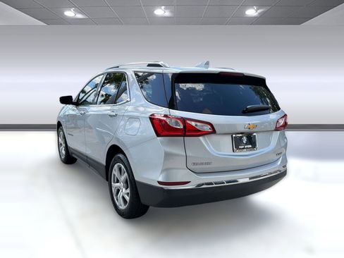 Used 2018 Chevrolet Equinox Premier FWD image 3
