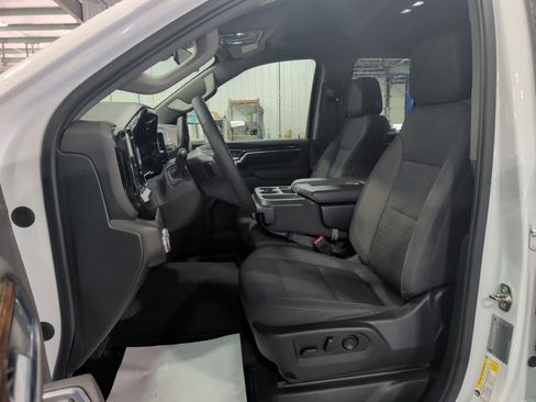 Used 2024 GMC Sierra 2500 SLE w/ SLE Convenience Package AWD/4WD image 8