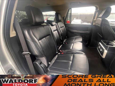 Used 2024 Ford Expedition XLT image 31