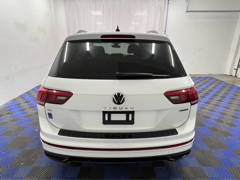 Used 2022 Volkswagen Tiguan SE R-Line image 10