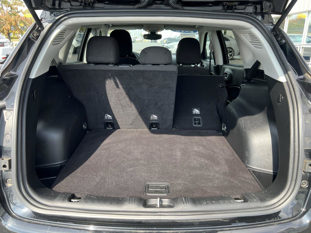 Used 2018 Jeep Compass Sport FWD image 13