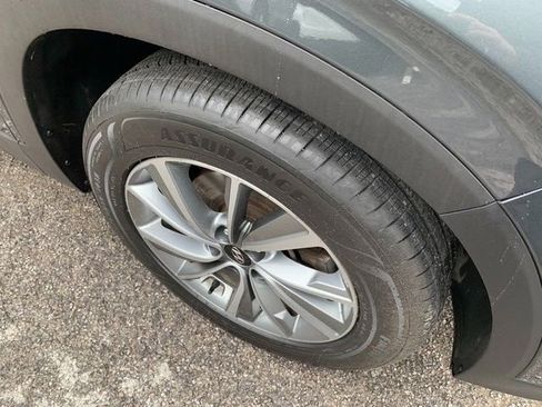 Used 2019 Hyundai Santa Fe Limited AWD/4WD image 9