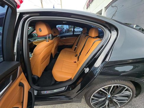 Used 2022 BMW 530i w/ M Sport Package RWD image 7