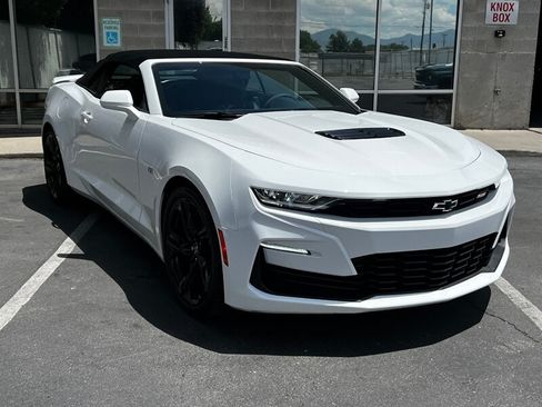 Used 2023 Chevrolet Camaro SS RWD image 2