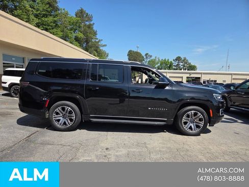 Used 2023 Jeep Wagoneer L Series II AWD/4WD image 15