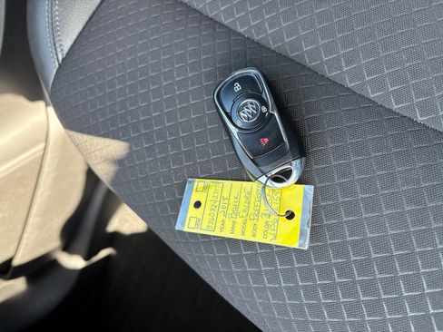 Used 2018 Buick Encore Preferred FWD image 31
