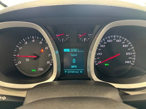 Used 2017 Chevrolet Equinox Premier w/ Enhanced Convenience Package AWD/4WD image 21