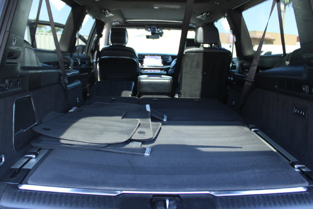 Used 2024 Jeep Grand Wagoneer L Series II w/ Quick Order Packagew 28T AWD/4WD image 57