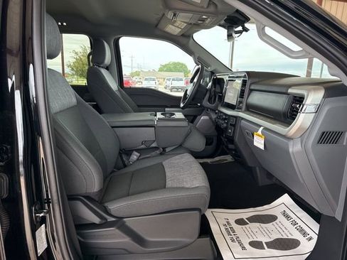 New 2026 Ford F250 XLT w/ XLT Premium Package AWD/4WD image 11