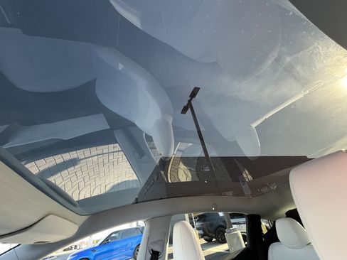 Used 2026 Tesla Model Y AWD image 21