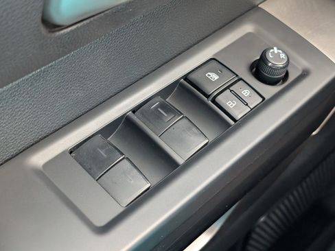 Used 2022 Toyota Tundra SR5 w/ SR5 Convenience Package image 13