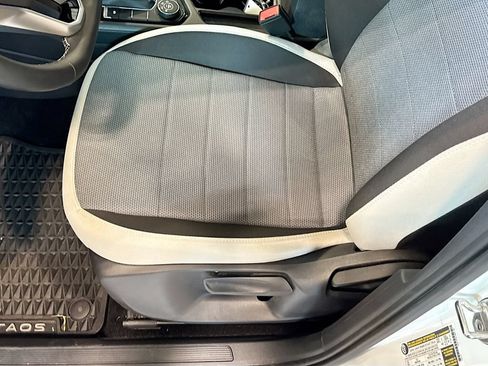 Certified 2025 Volkswagen Taos S AWD/4WD image 20