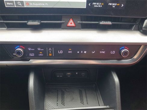 Used 2023 Kia Sportage SX image 31