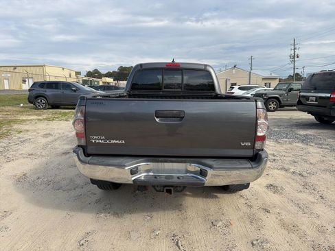 Used 2013 Toyota Tacoma 4x4 Double Cab w/ Limited Pkg image 4