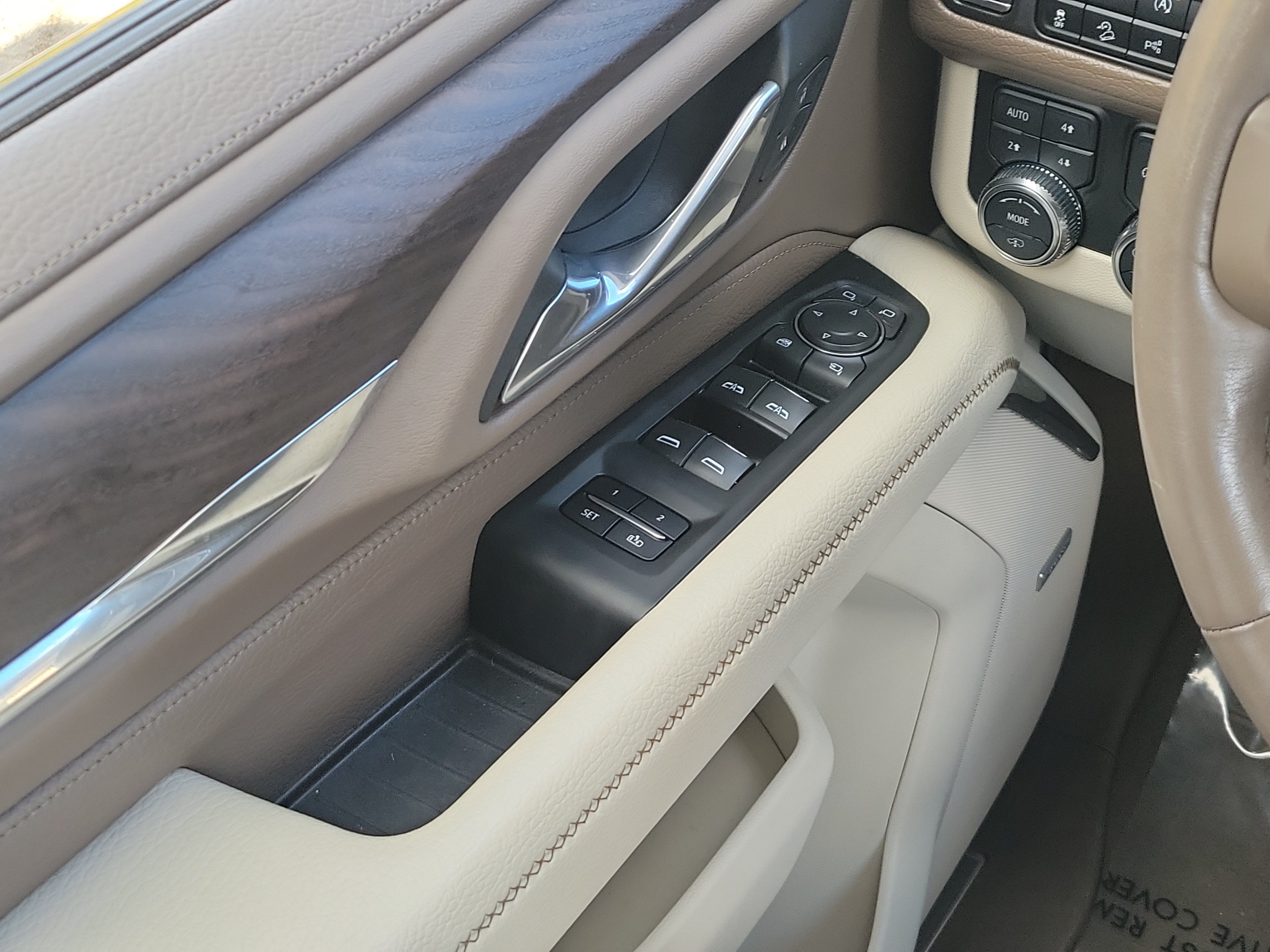 Used 2023 GMC Yukon Denali AWD/4WD image 21