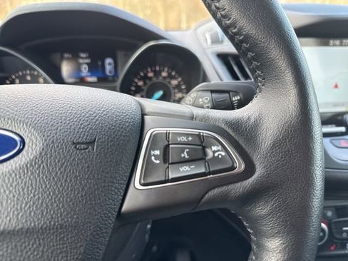 Used 2019 Ford Escape Titanium image 20